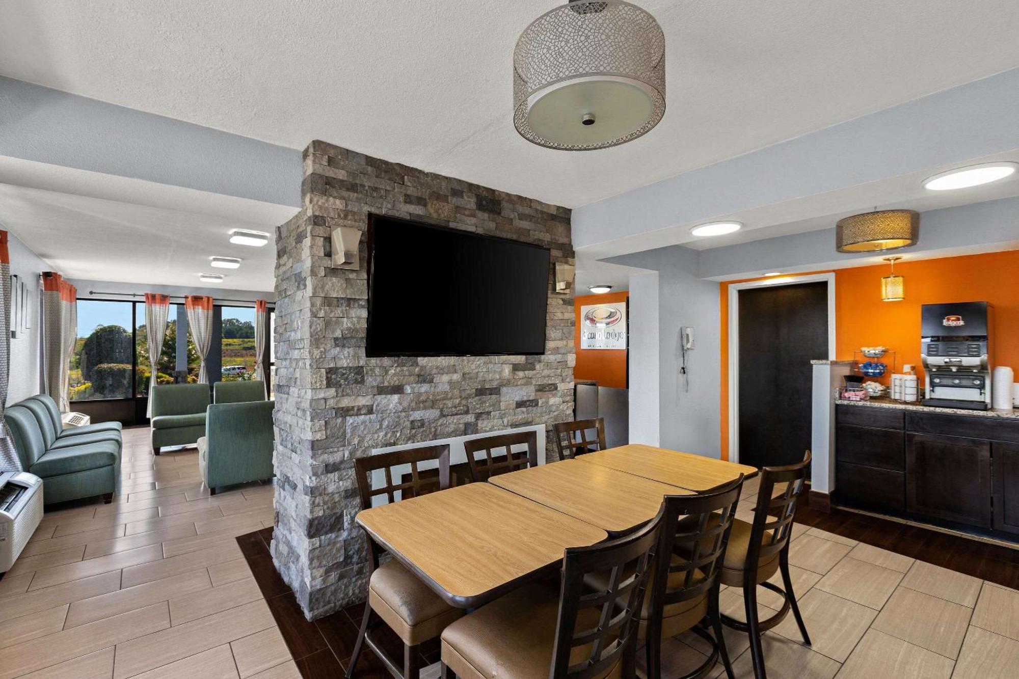 Econo Lodge White Pine Morristown I-81 & I-40 Split Eksteriør bilde