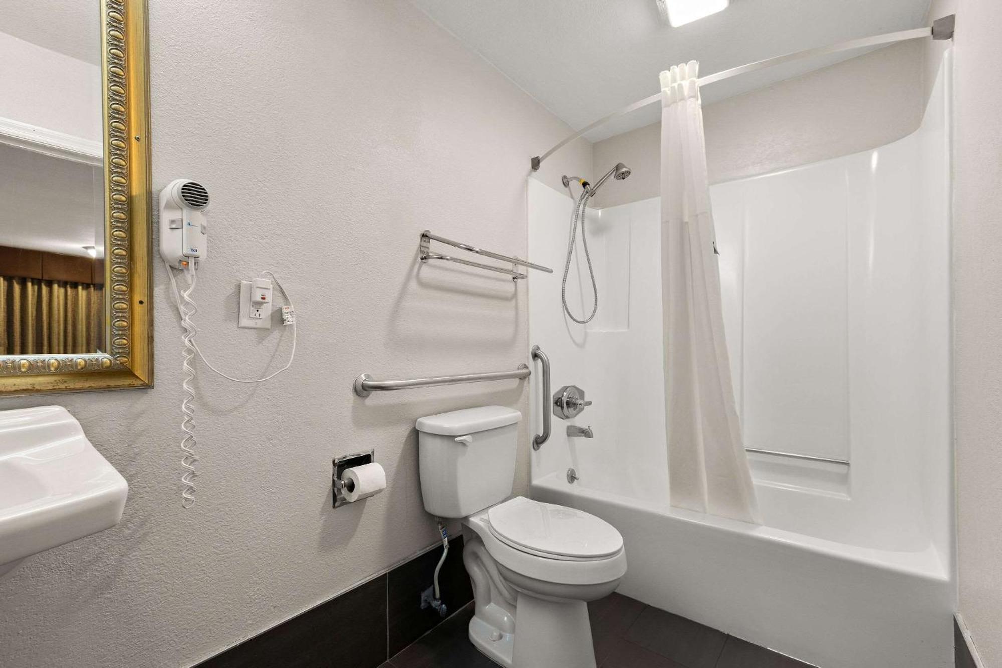 Econo Lodge White Pine Morristown I-81 & I-40 Split Eksteriør bilde